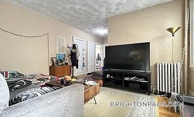Foto principal - 249 Chestnut Hill Ave