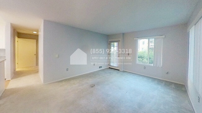 Building Photo - 653 Encore Way