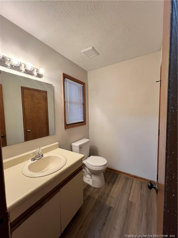 Foto del edificio - 1332 N Forest Dr