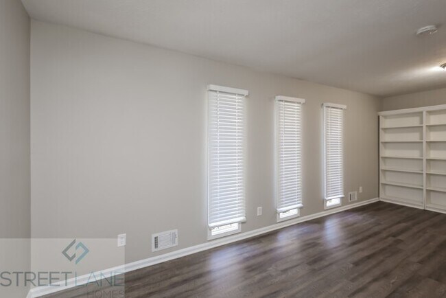Building Photo - REDUCED!- Now offering $750 off first full...