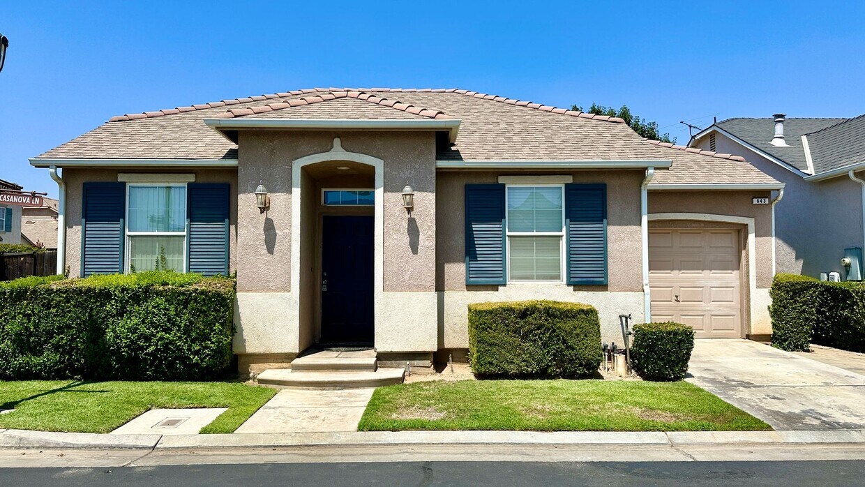 Primary Photo - $2,050 Willow & Shepherd, 2 Bedroom + offi...