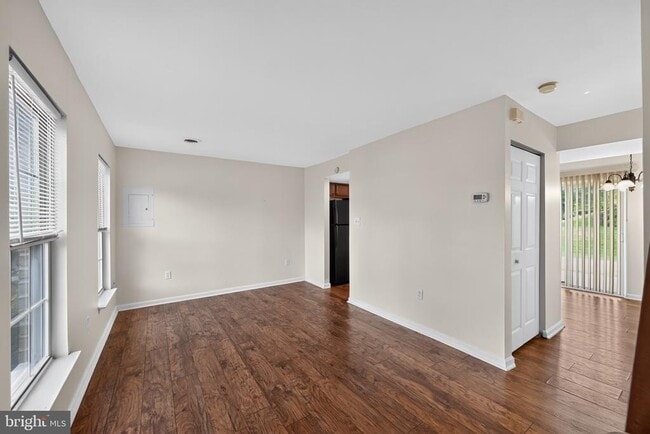 Building Photo - 137 Pointe Ridge Dr