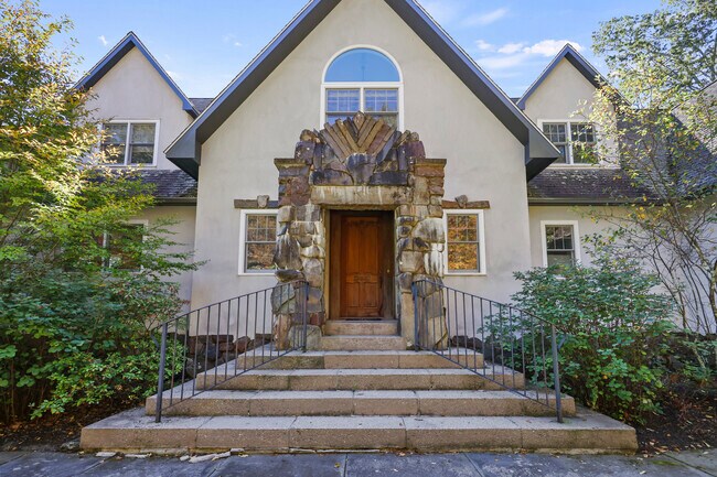 Building Photo - 36 Millard Rd