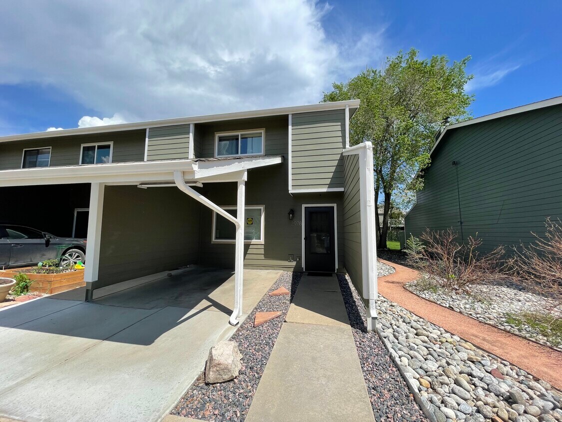 Main Entrane & Carport - 2978 Eagle Way