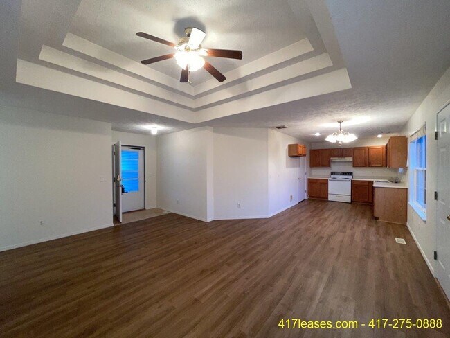 Foto del edificio - 1849 W Farm Rd 102