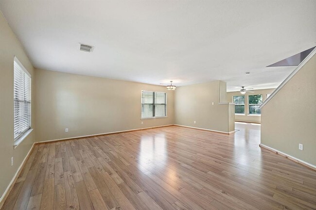 Building Photo - 1411 Hemple Dr