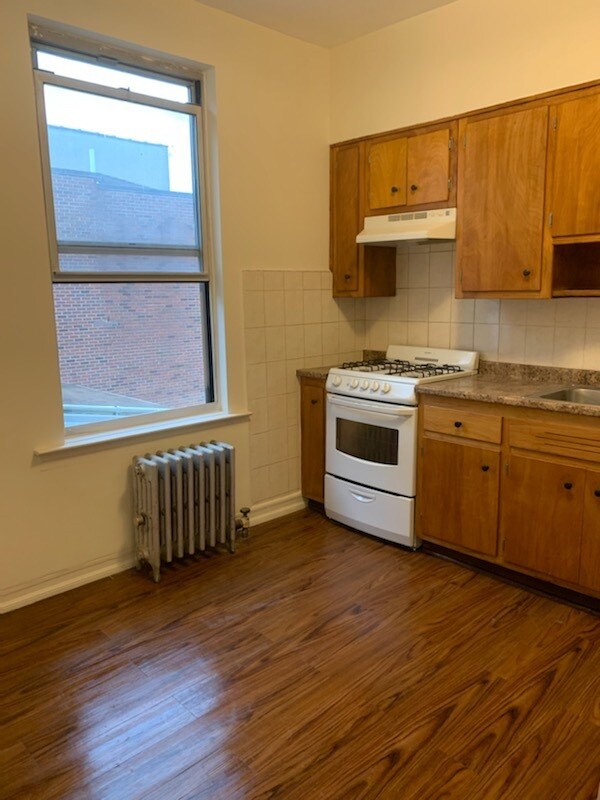 Foto del edificio - 78-21 73rd Pl