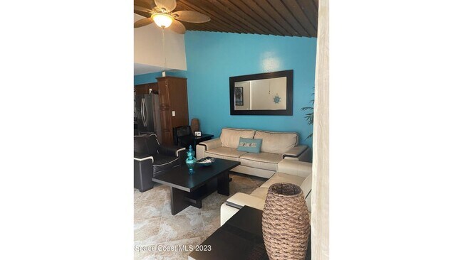 Building Photo - 8056 Sunset Ct
