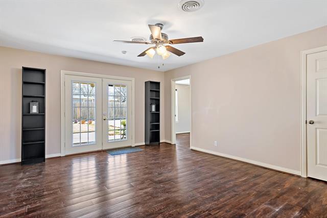 Building Photo - 506 E Alexander Ln