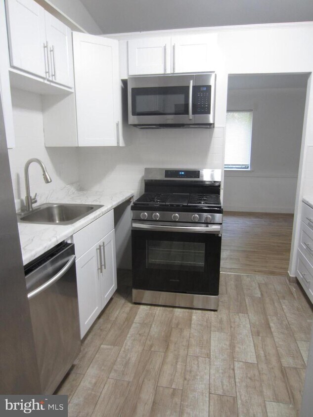 Foto principal - 533 Wood Mill Dr