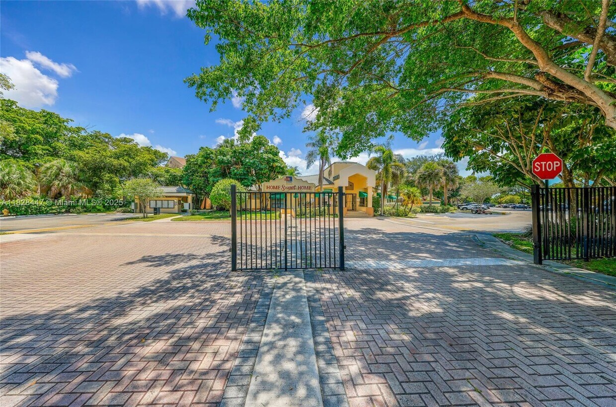 Primary Photo - 9999 Summerbreeze Dr