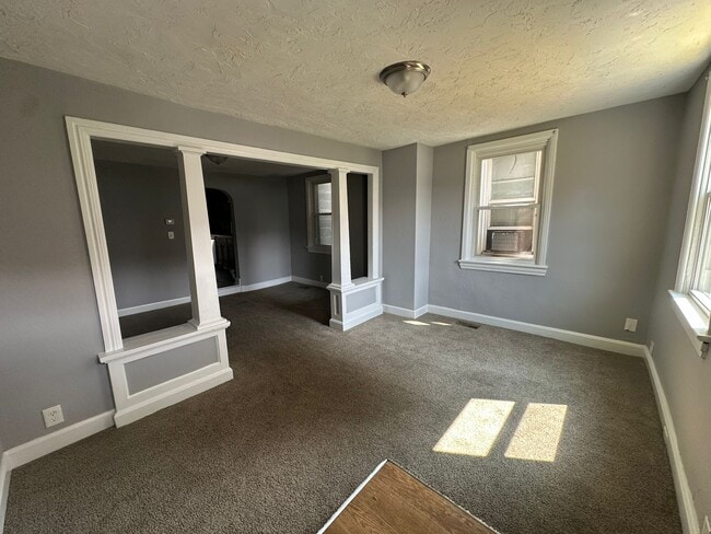 Sala de estar - 21 Girard Ave