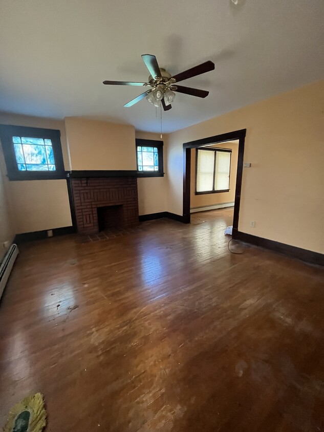 Building Photo - 534 Cavitt Ave