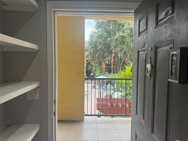 Foto del edificio - 1810 E Palm Ave