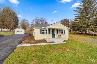 Building Photo - 122 Schoolhouse Rd