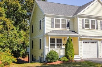 Building Photo - 10 Manahan St