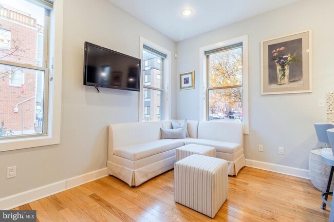 Photo - Three Bedroom Graduate Hospital Apartment
