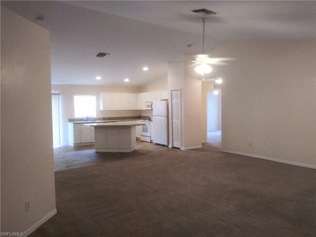 Foto del edificio - 1308 NW 8th Pl
