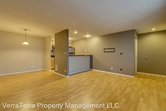 Building Photo - 2 br, 1.5 bath House - 804 NW 52nd St #C