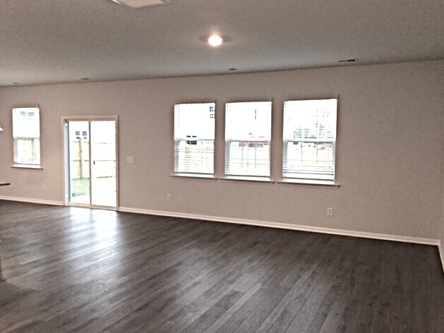 Building Photo - 1208 Seedling Dr