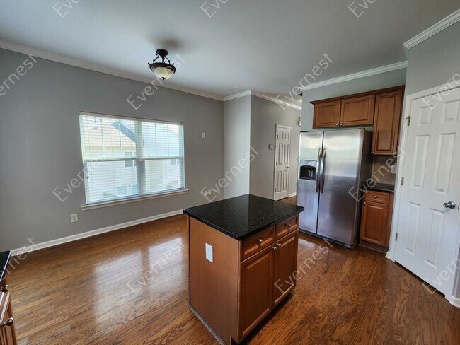 Foto del edificio - 2010 Liberty Ct NW