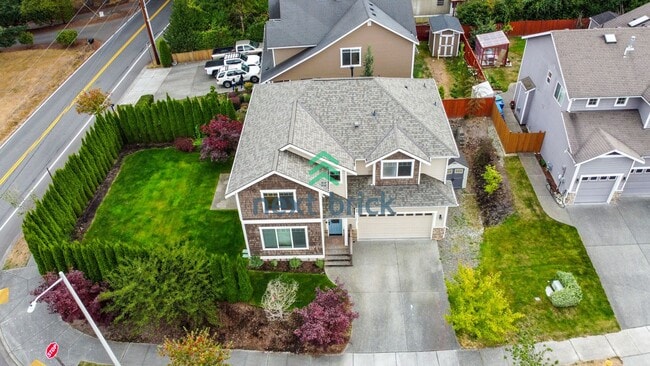 Photo - 4 Bed and 3 Bath Lake View Single-family Home is Available for Rent!