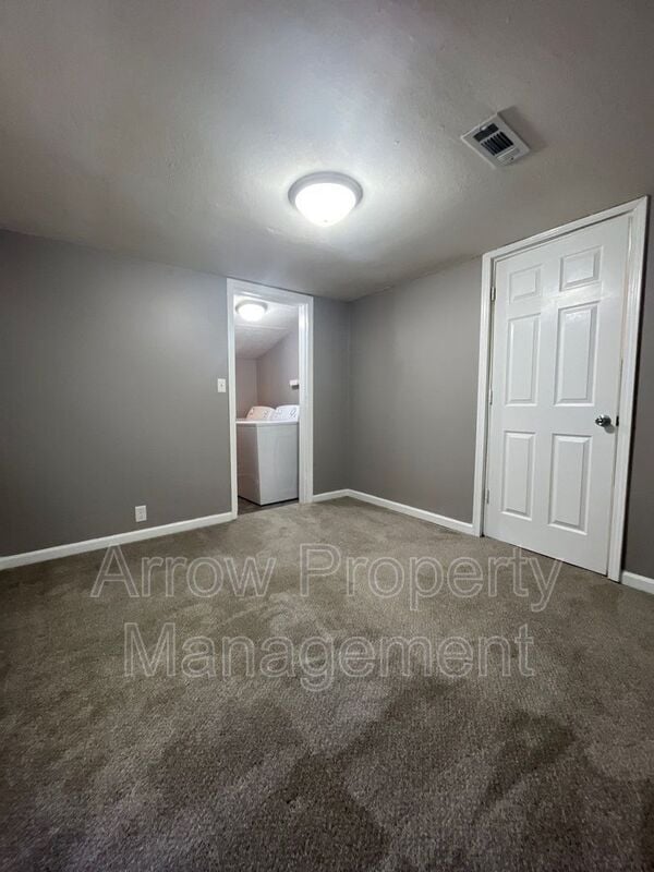 Foto del edificio - 2234 Dudley St