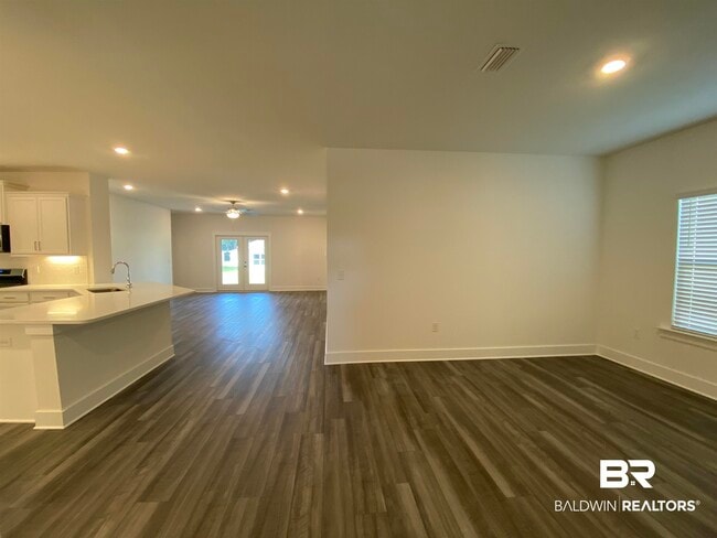 Foto del edificio - 510 Hardwood Ave