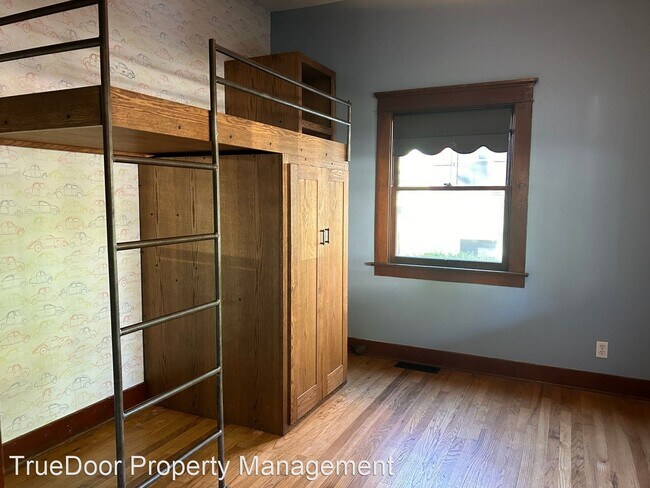 Foto del edificio - 3 br, 2 bath House - 14 Grant St.