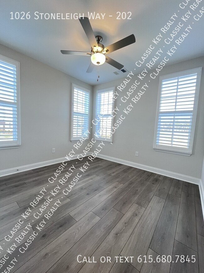 Foto del edificio - 1026 Stoneleigh Ln