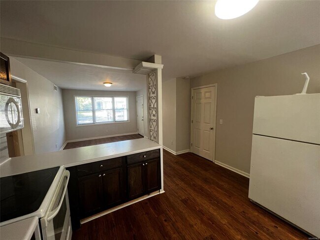 Building Photo - 620 Hubbard Ave