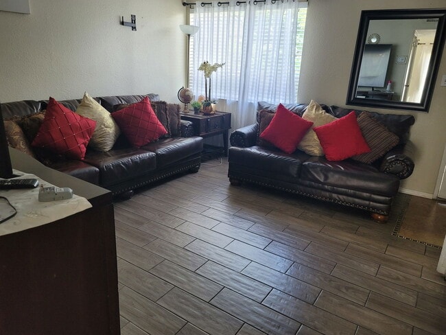 Foto del edificio - 4770 S Topaz St