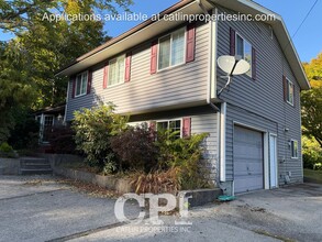 Building Photo - 303 Nevada Dr