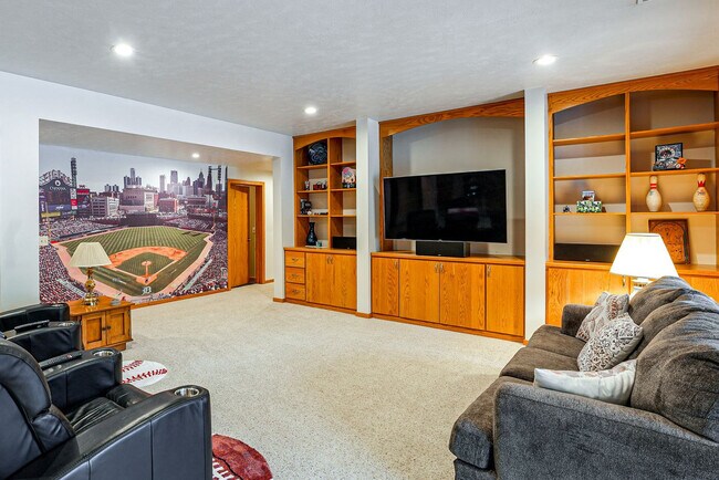 Foto del edificio - 10469 Shaner Ave NE