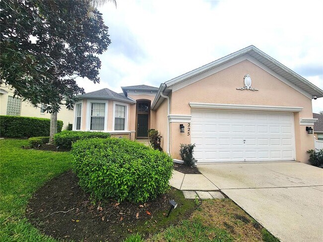 Building Photo - 225 Orista Dr