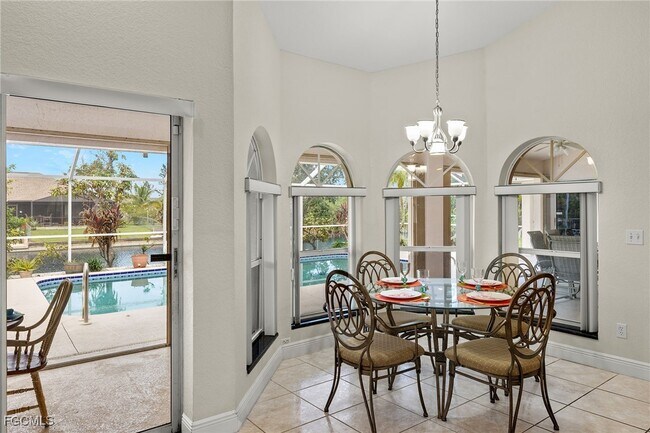 Building Photo - 2138 SE 5th Pl