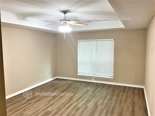 Foto del edificio - 512 Hidden Meadow Ct
