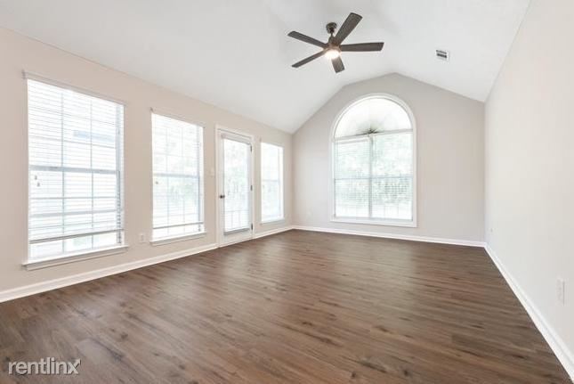 Building Photo - 3 br, 2 bath House - 75 Applewood Circle