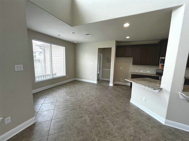 Building Photo - 307 Maverick Run Ct