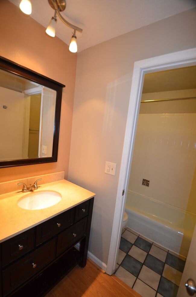 Foto del edificio - Flexible lease terms! Move In Special! Pet...