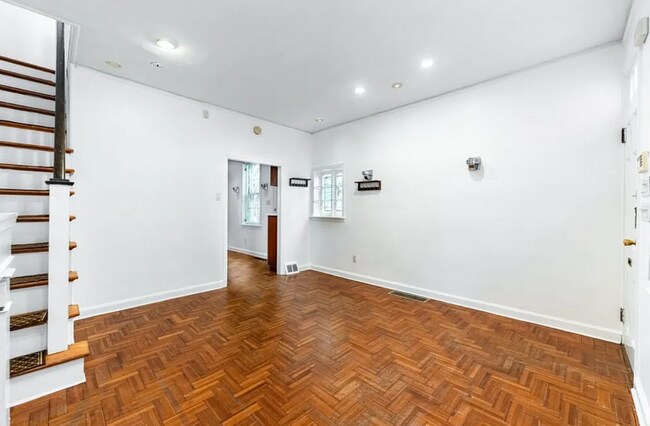 Foto del edificio - 214 S Bonsall St