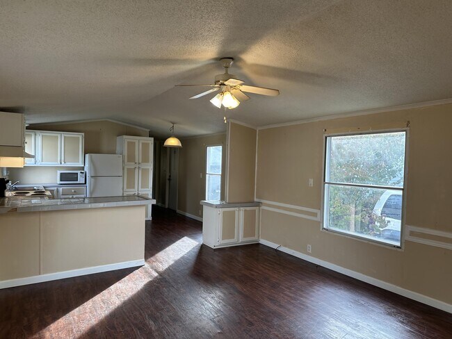 Foto del edificio - 103 Old Jims Branch Rd