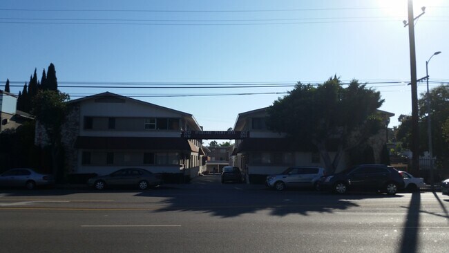 Foto del edificio - 3373 Overland Ave