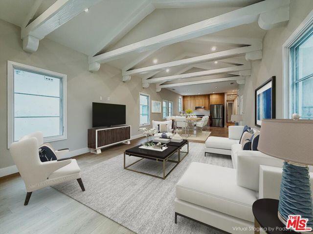 Foto del edificio - 150 N Arnaz Dr