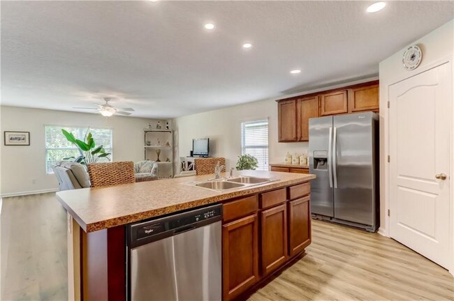 Foto del edificio - 95124 Timberlake Dr