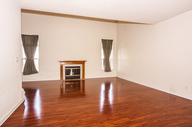 Foto del edificio - 12262 Running Springs Rd