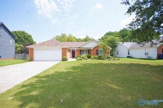 Building Photo - 106 Sleepy Hollow Ln