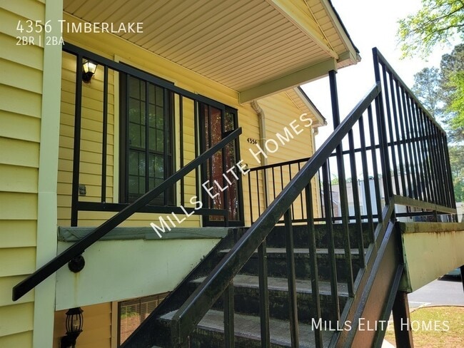 Building Photo - Move-In Ready Stone Mountain Condo