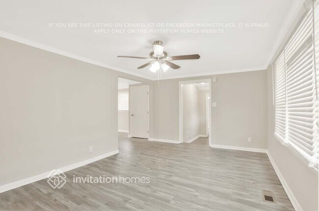 Foto del edificio - 3447 Jackson Dr