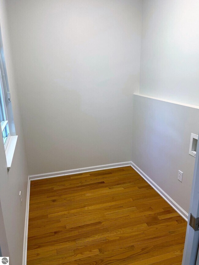 Foto del edificio - 1491 Kent St